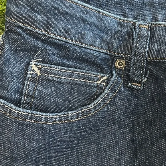 NWOT Lee Riders Women's 16 Petite Denim Blue Jeans Straight Leg Classic - Picture 9 of 9